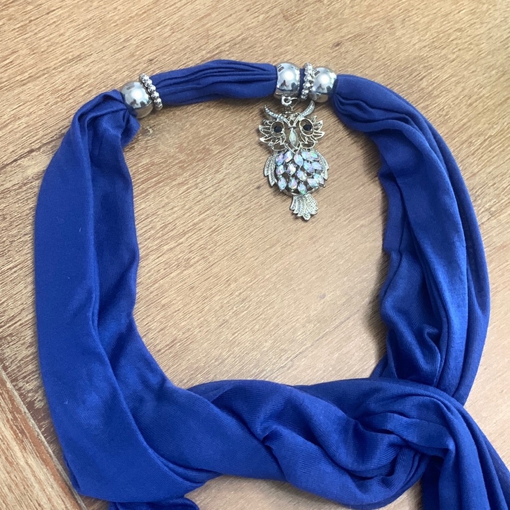 Neck scarf